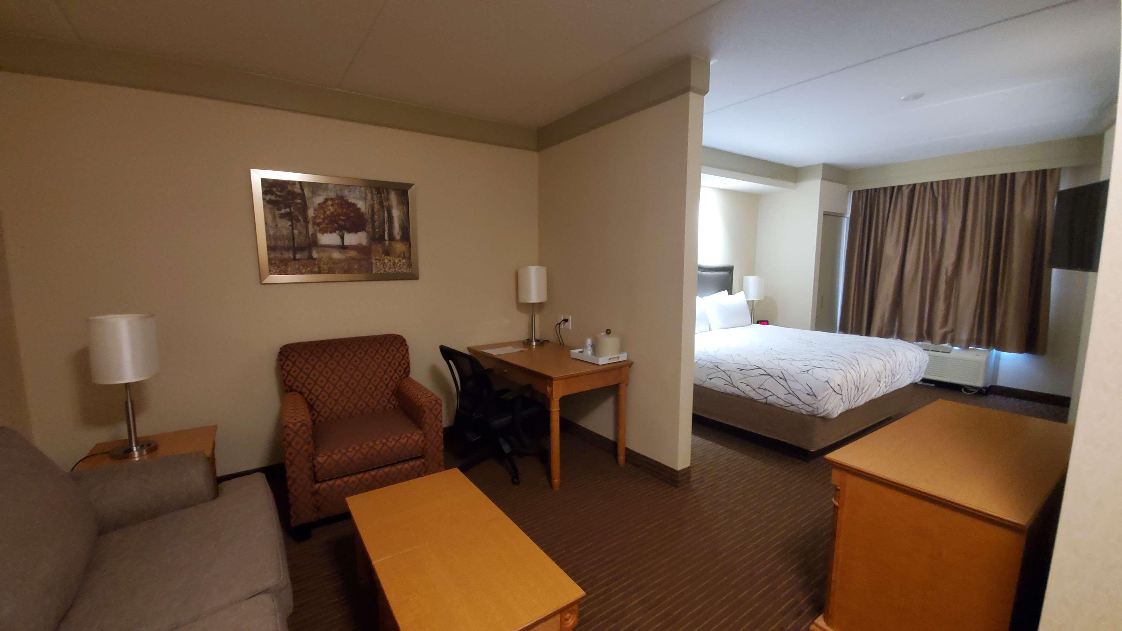 Best Western Plus Waterloo Exterior photo